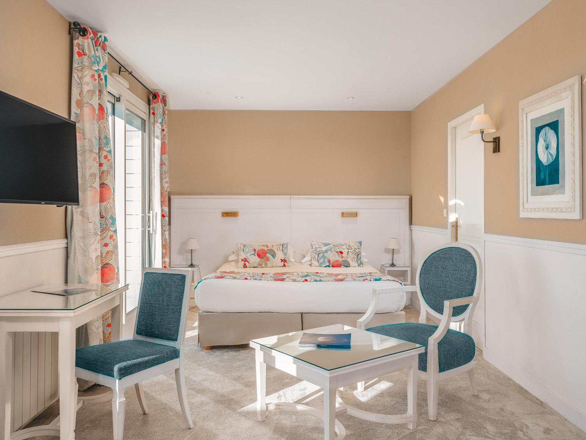 Castel Clara Thalasso & Spa Bangor Екстериор снимка