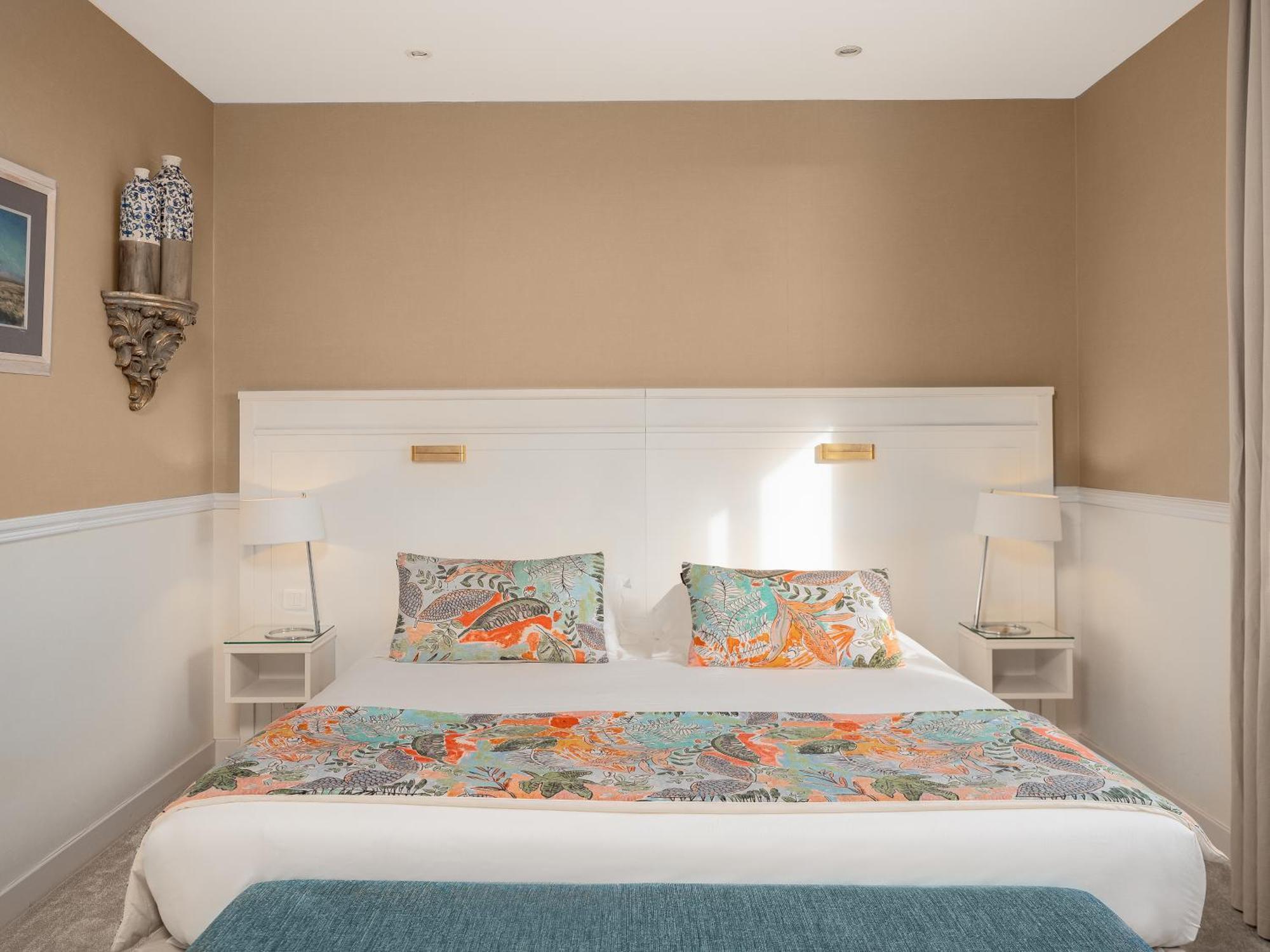 Castel Clara Thalasso & Spa Bangor Екстериор снимка
